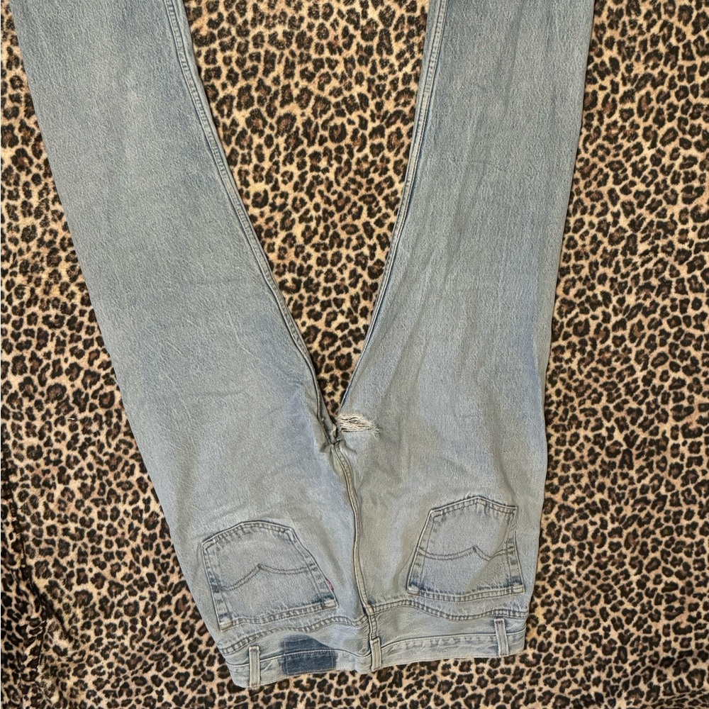 LEVI JEANS